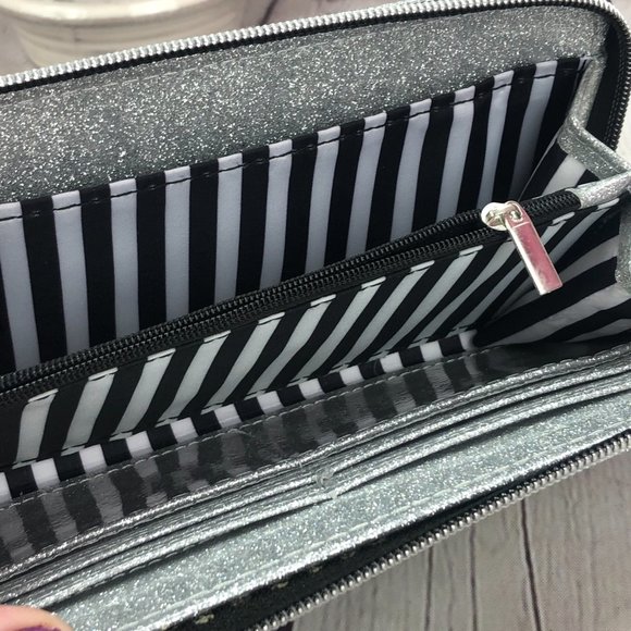 🛍️🛍️SOLD Marc tetro silver wallet with schauzer - Picture 4 of 6